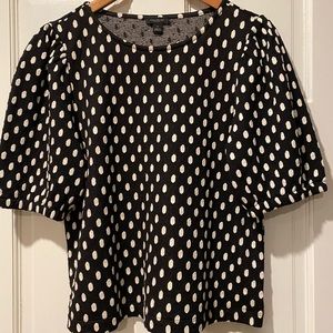 EUC Ann Taylor Knit Polka Dot  Sz M Top
